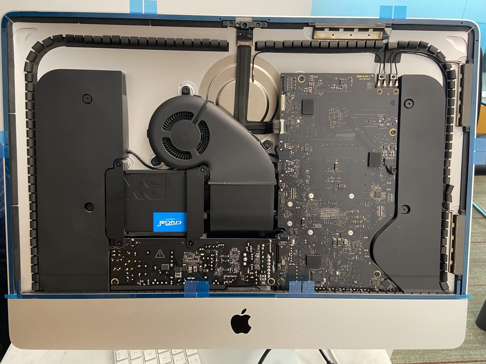 iMac screen & board repair iMac opened up for screen and logic board repair in Dubai